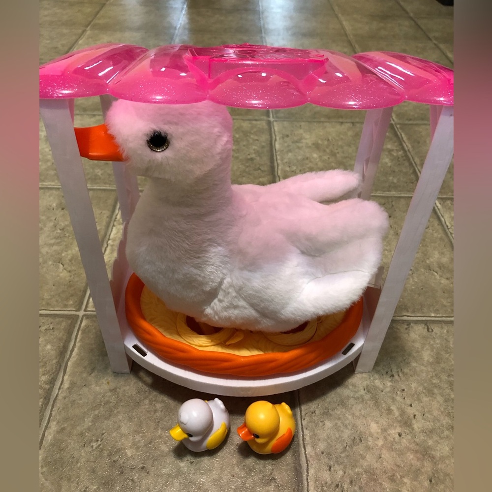 Pets Alive Mommy Duck And Babies
